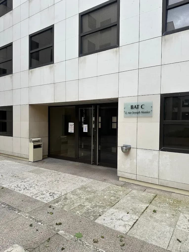 Agence Klavem Fleet, 2 rue Joseph Monier à Rueil-Malmaison